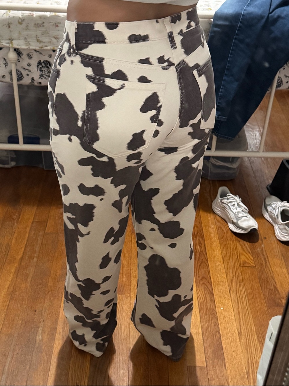 NWT A&F Cow Print Curve Love Low Rise Jeans - Picture 3 of 5